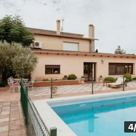 Con Piscina En Σπίτι διακοπών *